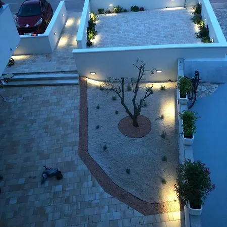 Ideal 1 Apartment